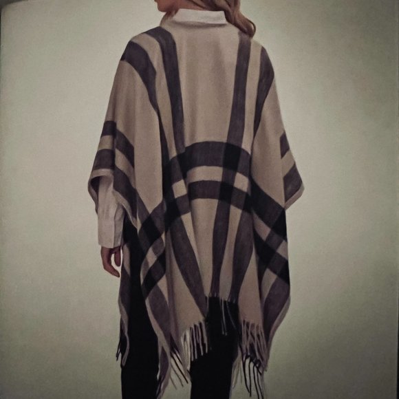 Banana Republic Accessories - BANANA REPUBLIC Cashmere Blend Wrap OSFM